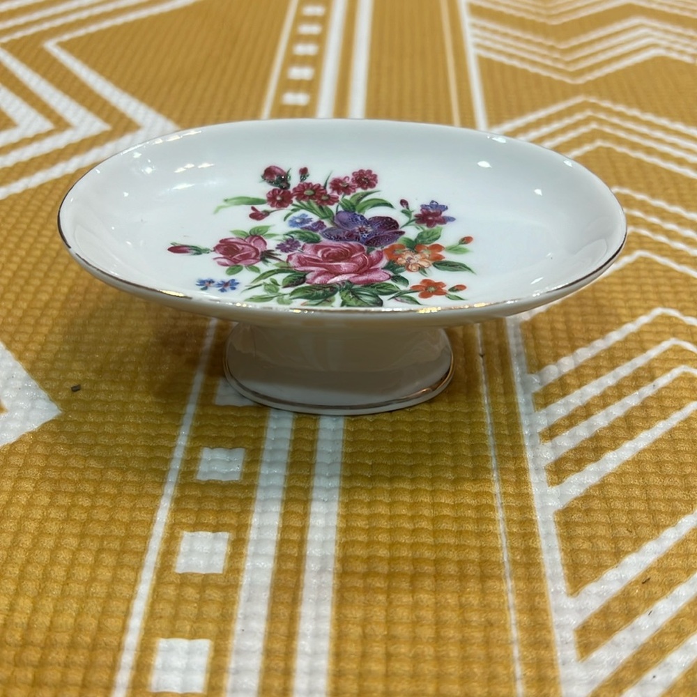 Made in Japan floral soap dish